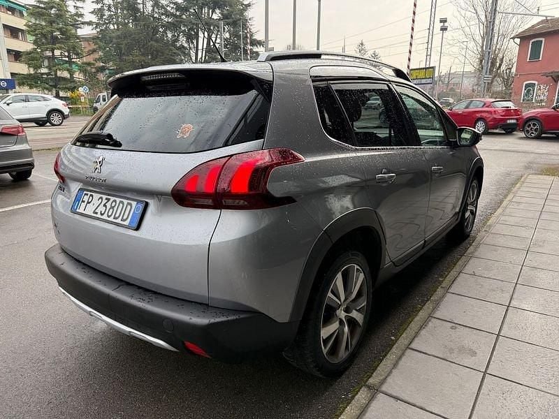 Usata Peugeot 2008 Allure 99 CV (72 kW) 2018 Grigio scuro SUV