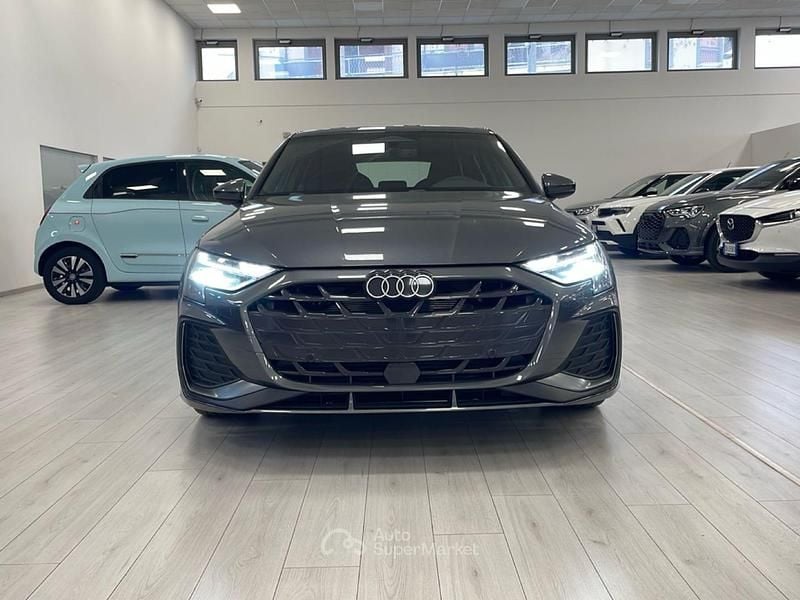 Nuova Audi A3 S-Line 150 CV (110 kW) 2026 Gray Berlina