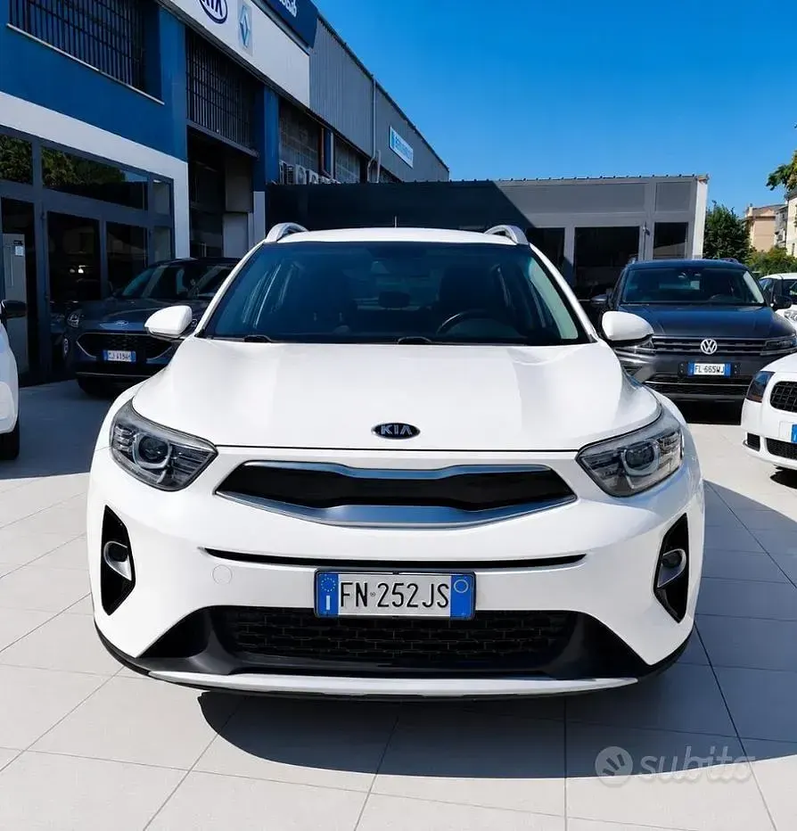Usata Kia Stonic Style 120 CV (88 kW) 2018 Bianco SUV