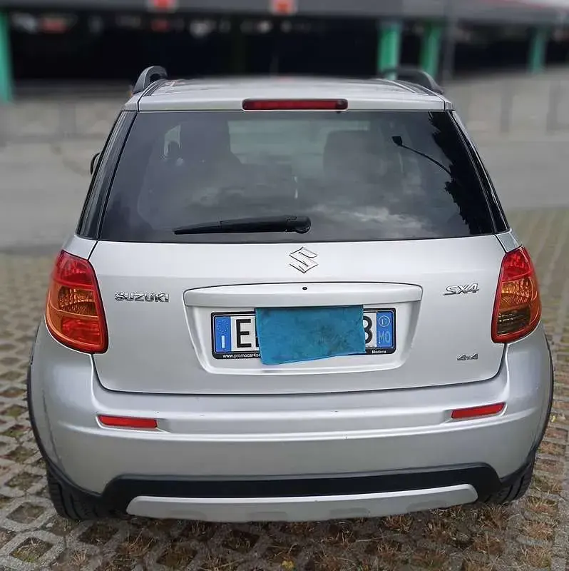 Usata Suzuki SX4 135 CV (99 kW) 2012 Argento SUV