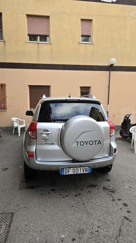 Usata Toyota RAV4 Luxury 177 CV (130 kW) 2006 SUV