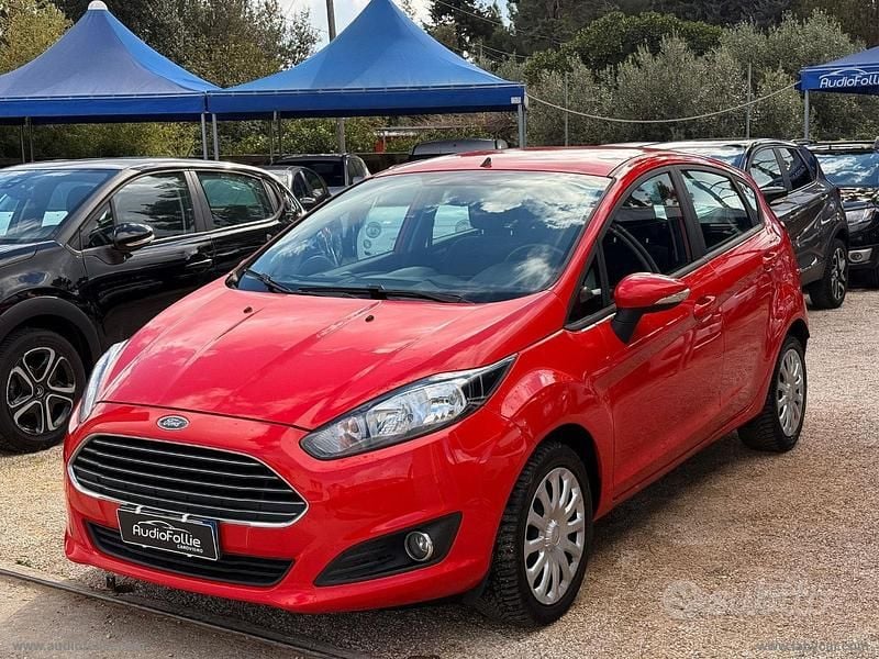 Usata Ford Fiesta Business Edition 95 CV (69 kW) 2015 Rosso Berlina