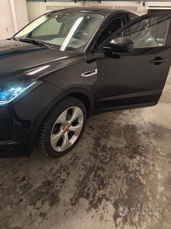 Usata Jaguar E-Pace 150 CV (110 kW) 2019 Nero SUV