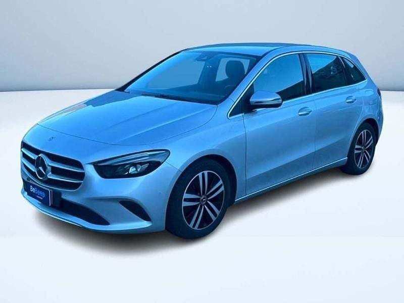 Usata Mercedes B180 116 CV (85 kW) 2022 Argento Monovolume
