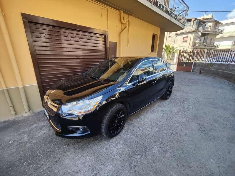 Usata Citroën DS4 So Chic 114 CV (83 kW) 2014 Nero Utilitaria