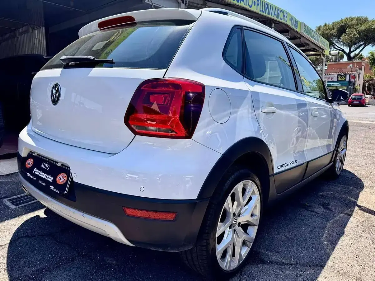 Usata VW Polo Cross 90 CV (66 kW) 2017 Bianco Utilitaria