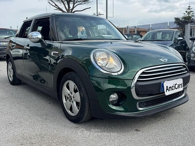 Usata Mini One D 95 CV (69 kW) 2016 Verde Utilitaria