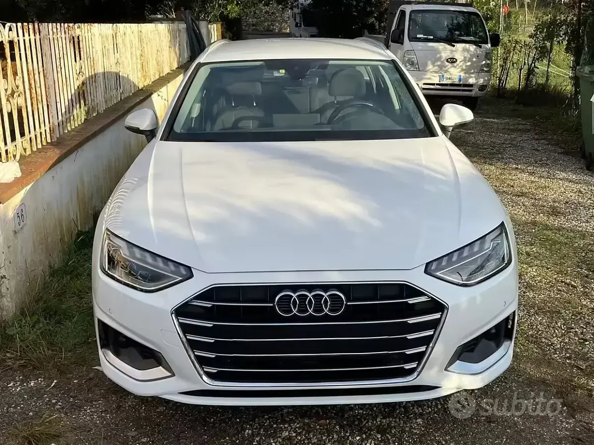 Usata Audi A4 Business Plus 150 CV (110 kW) 2023 Bianco Station wagon