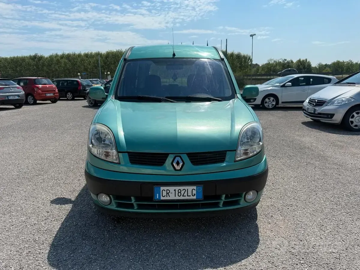 Usata Renault Kangoo 95 CV (69 kW) 2004 Verde Monovolume