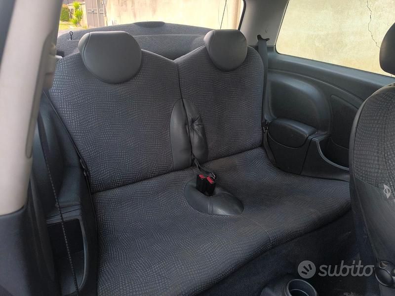 Usata Mini One D 2003 Rosso Utilitaria