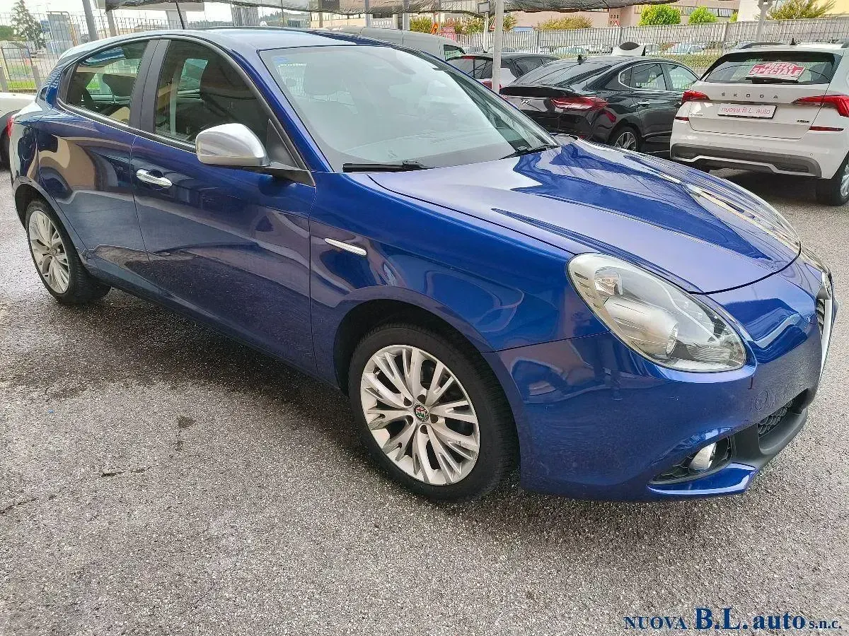 Usata Alfa Romeo Giulietta Super 120 CV (88 kW) 2017 Blu Utilitaria