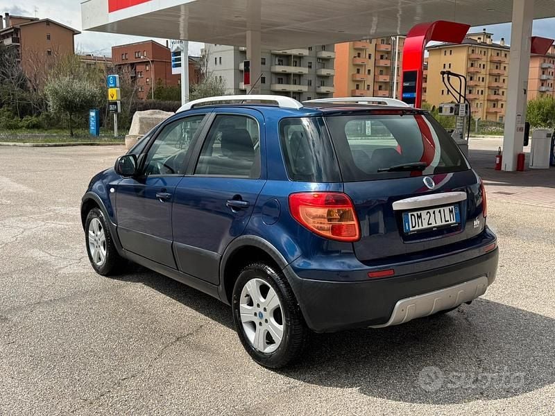 Usata Fiat Sedici 120 CV (88 kW) 2008 Blu SUV