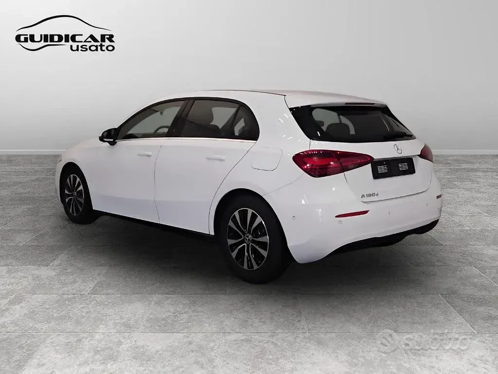 Begagnad Mercedes A180 Advanced 116 HK (85 kW) 2025 Vit Sedan