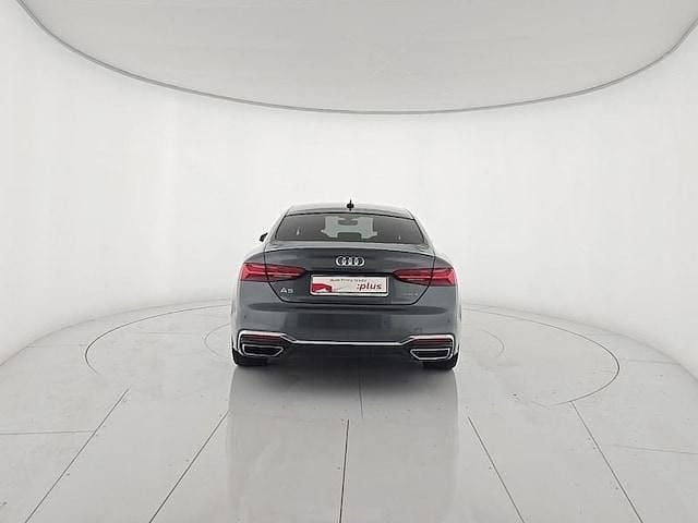 Usata Audi A5 Sportback S-Line 204 CV (150 kW) 2023 Grigio daytona perla Utilitaria