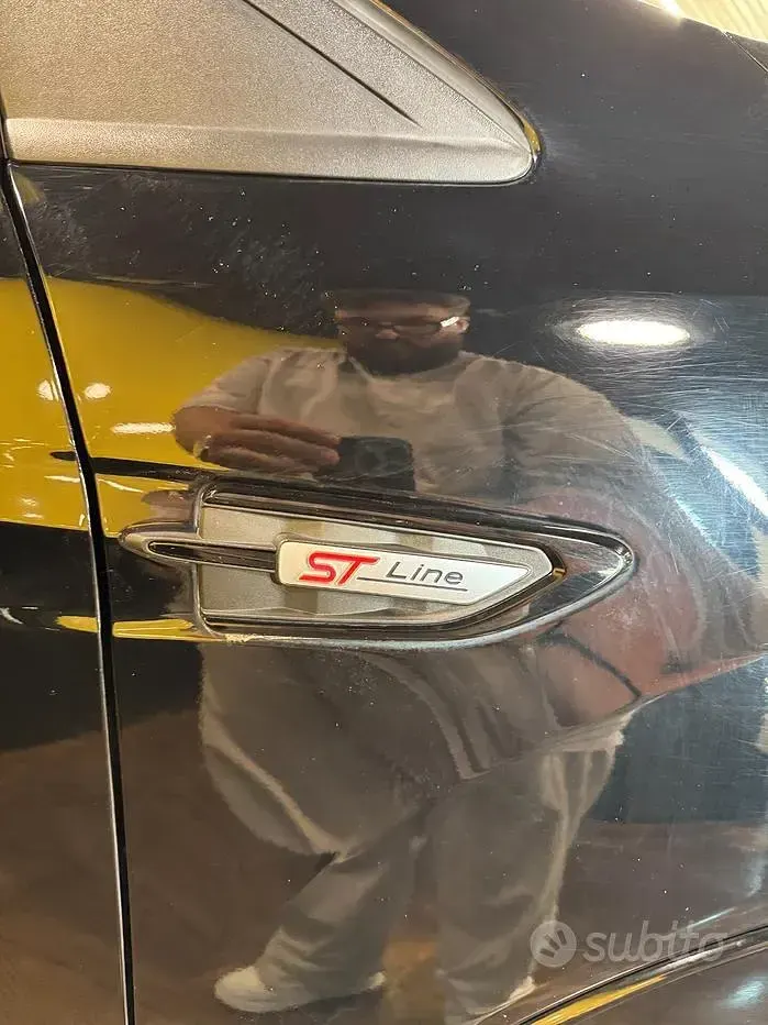 Usata Ford Kuga ST-Line 120 CV (88 kW) 2019 Nero SUV