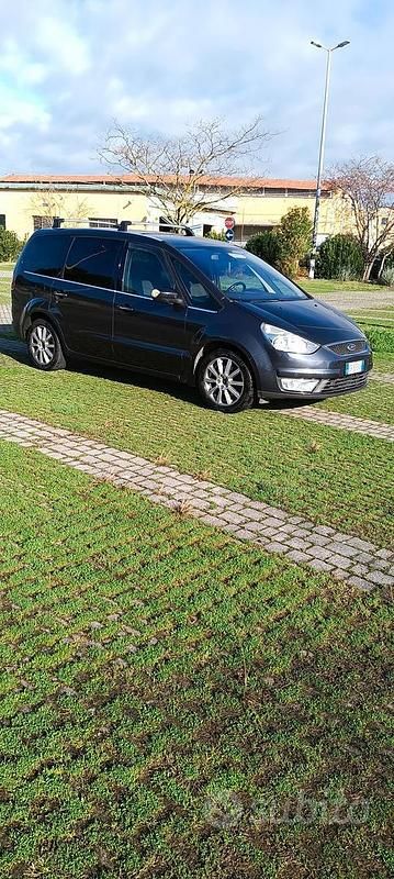 Begagnad Ford Galaxy S 2010 Grå Minibuss