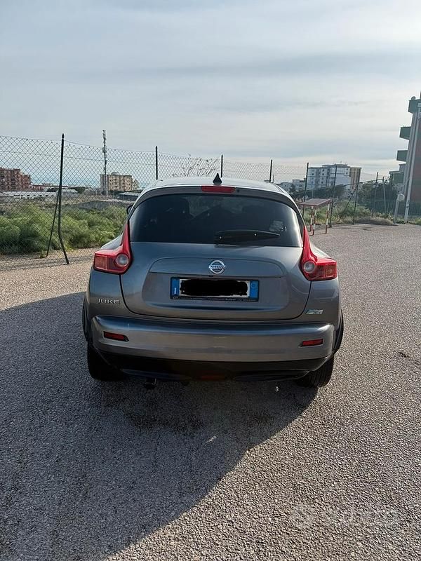 Usata Nissan Juke 110 CV (80 kW) 2014 Grigio SUV