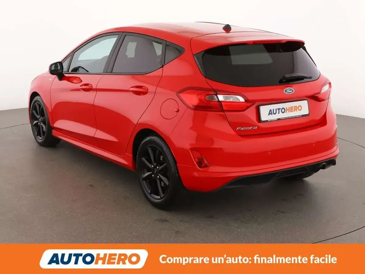 Usado Ford Fiesta ST-Line 86 HP (63 kW) 2018 Vermelho Citadino