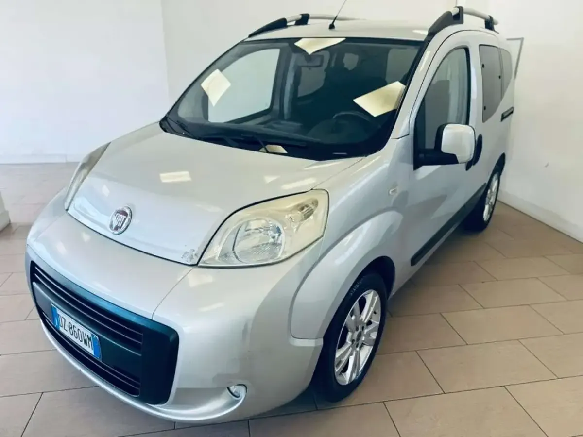 Usata Fiat Qubo Dynamic 75 CV (55 kW) 2010 Argento Monovolume