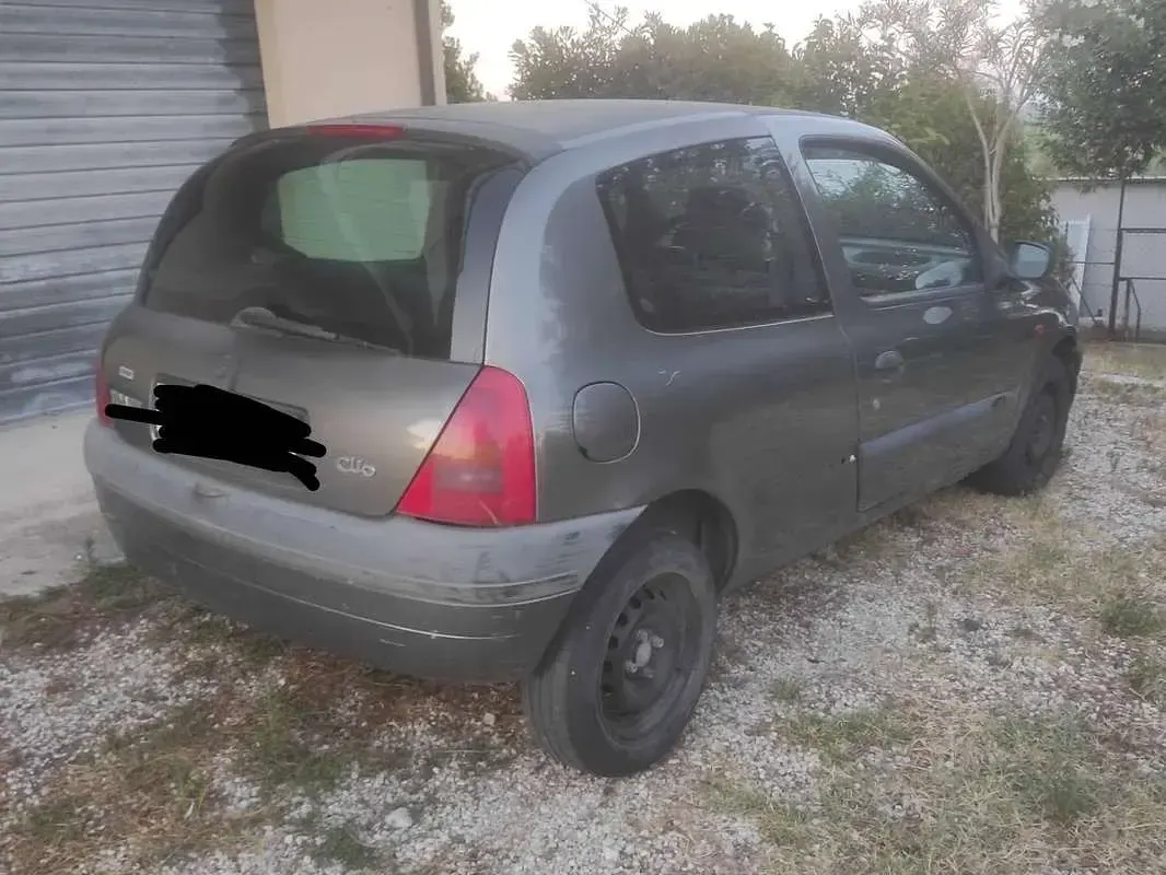 Usata Renault Clio II 58 CV (42 kW) 1998 Grigio Berlina