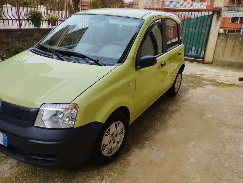 Usato 2004 Fiat Panda 1.2 Benzin 60 CV (2.600 €)