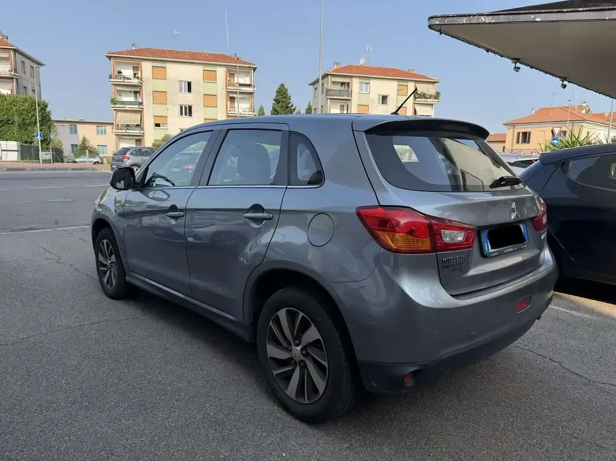 Usata Mitsubishi ASX 116 CV (85 kW) 2015 Argento SUV