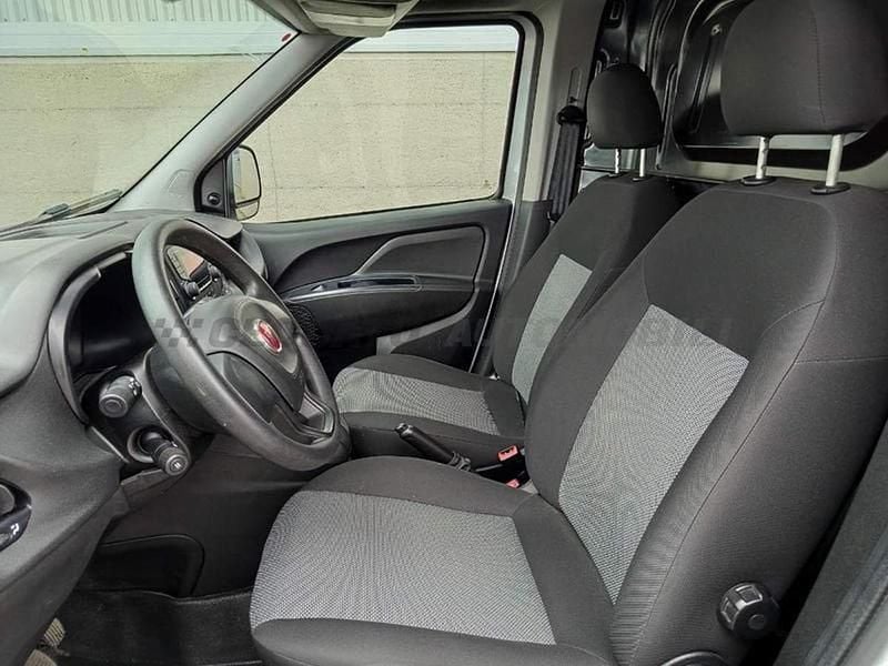 Usata Fiat Doblò 95 CV (69 kW) 2018 Argento Monovolume