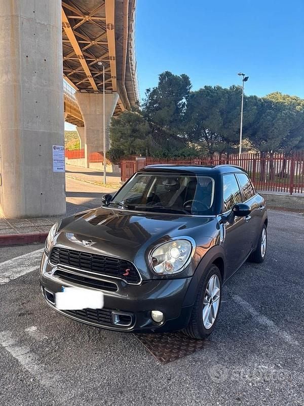 Usata Mini Countryman 143 CV (105 kW) 2015 Grigio SUV