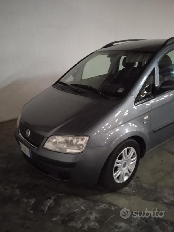 Usata Fiat Idea 90 CV (66 kW) 2007 Monovolume