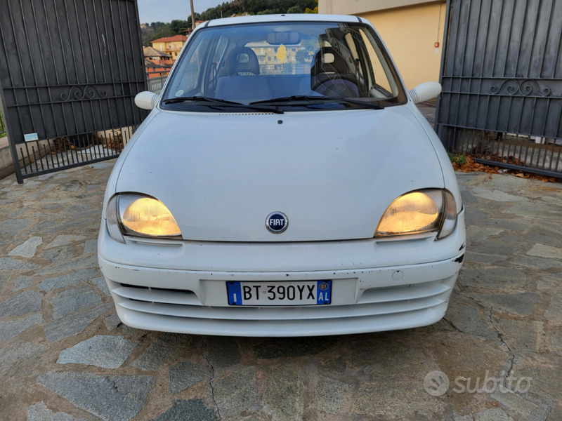 Usato 2001 Fiat 600 1.1 Benzin 54 CV (2.200 €)