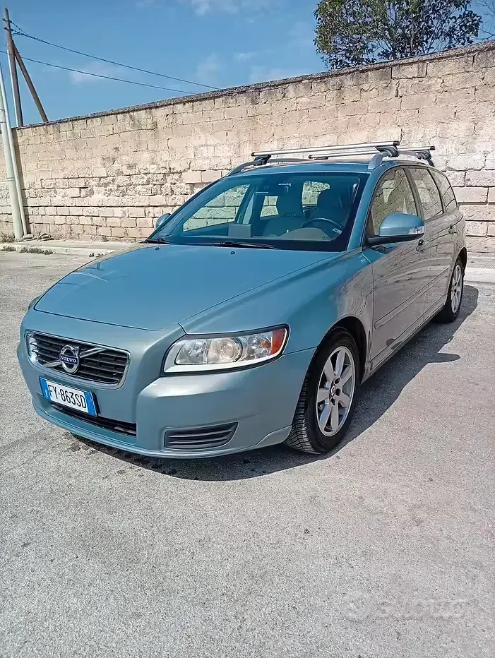 Usata Volvo V50 115 CV (84 kW) 2011 Blu Station wagon