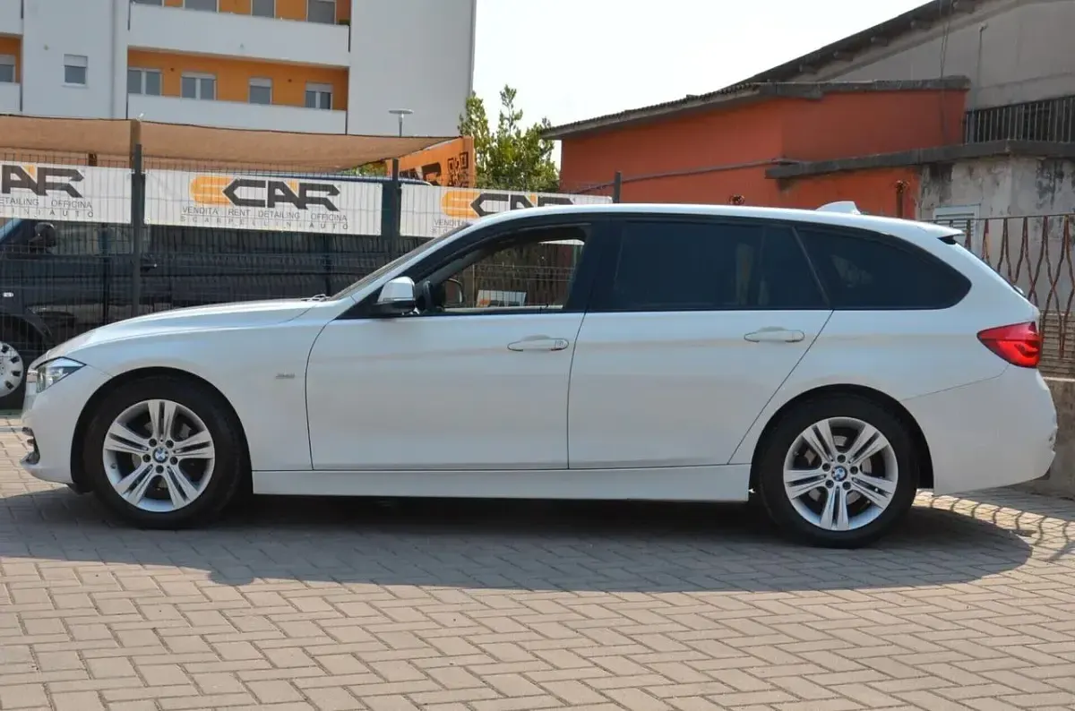 Usata BMW 318 Sport Line 149 CV (109 kW) 2016 Bianco Station wagon