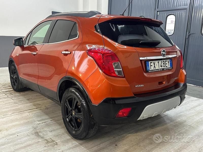 Usata Opel Mokka Cosmo 131 CV (96 kW) 2015 Arancione SUV