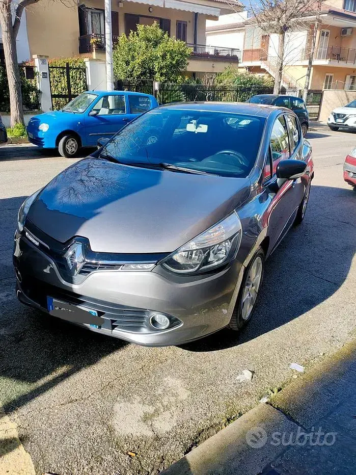 Usata Renault Clio IV 90 CV (66 kW) 2013 Grigio Berlina
