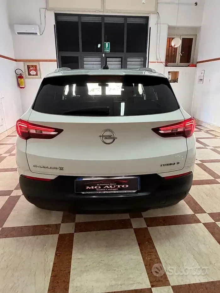 Usata Opel Grandland X 120 CV (88 kW) 2018 Bianco SUV