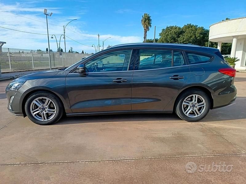 Usata Ford Focus Business Edition 120 CV (88 kW) 2020 Grigio Station wagon