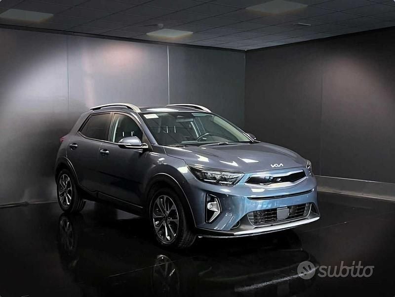 Usata Kia Stonic Style 101 CV (74 kW) 2023 Blu SUV
