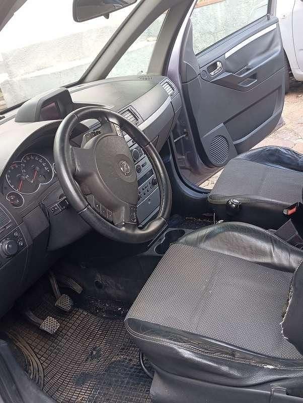 Usata 2007 Opel Meriva Monovolume | 1000 € (Ottimo prezzo) - Immagine 1/4