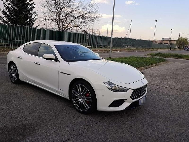 Usata Maserati Ghibli 349 CV (256 kW) 2020 Bianco Coupé