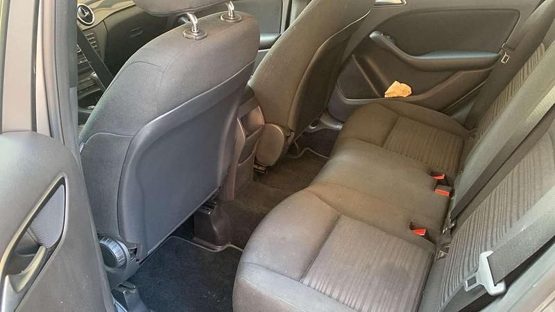 Käytetty Mercedes B160 Premium 90 HP (66 kW) 2014 Tila-auto