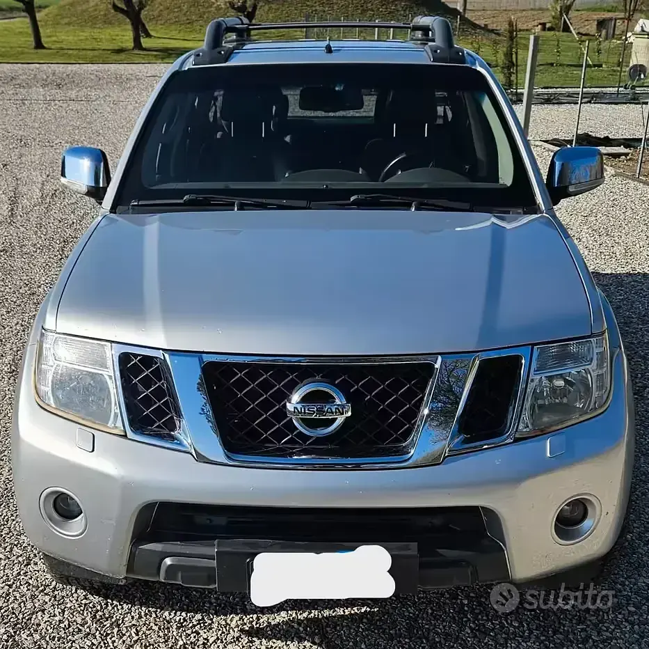 Gebraucht Nissan Navara 231 PS (169 kW) 2013 Grau Pickup