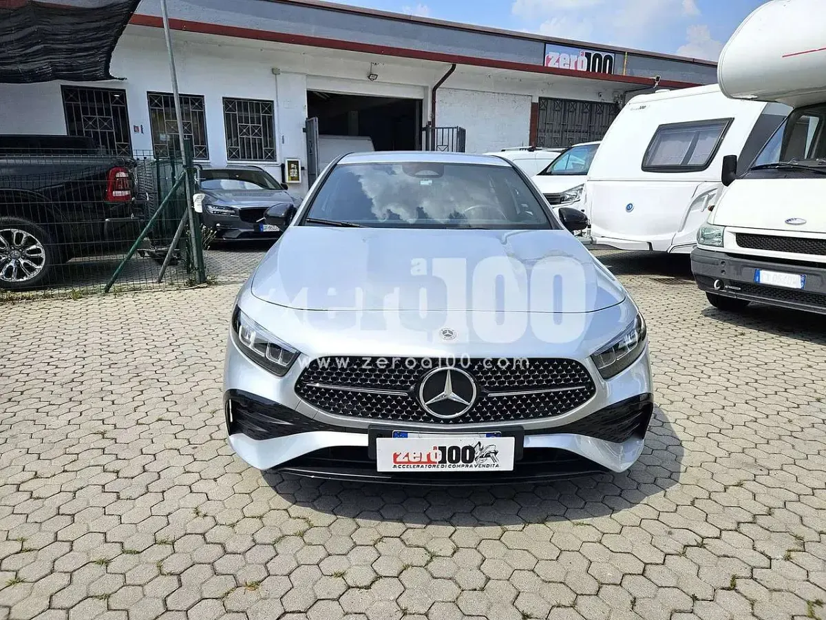 Usata Mercedes A180 Advanced Plus 116 CV (85 kW) 2023 Argento Berlina