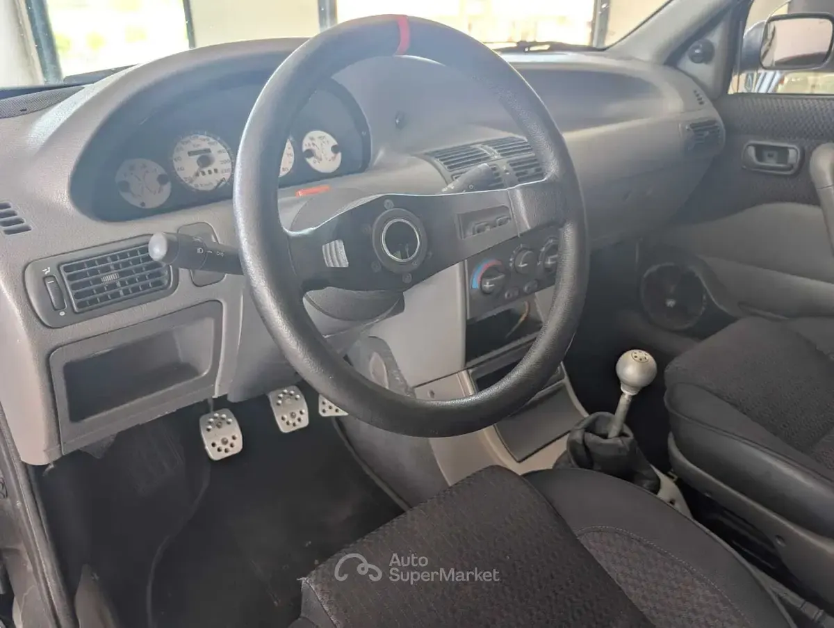 Usata Fiat Punto 133 CV (97 kW) 1995 Gray Berlina