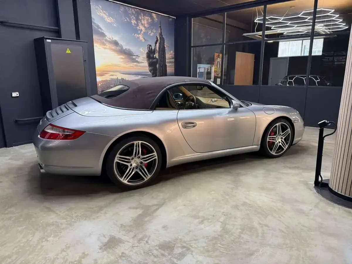 Usata Porsche 911 Carrera S Cabriolet 355 CV (261 kW) 2007 Argento Cabrio