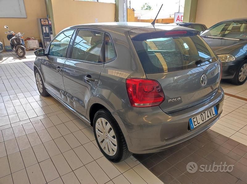 Usata VW Polo Comfortline 75 CV (55 kW) 2012 Grigio Berlina