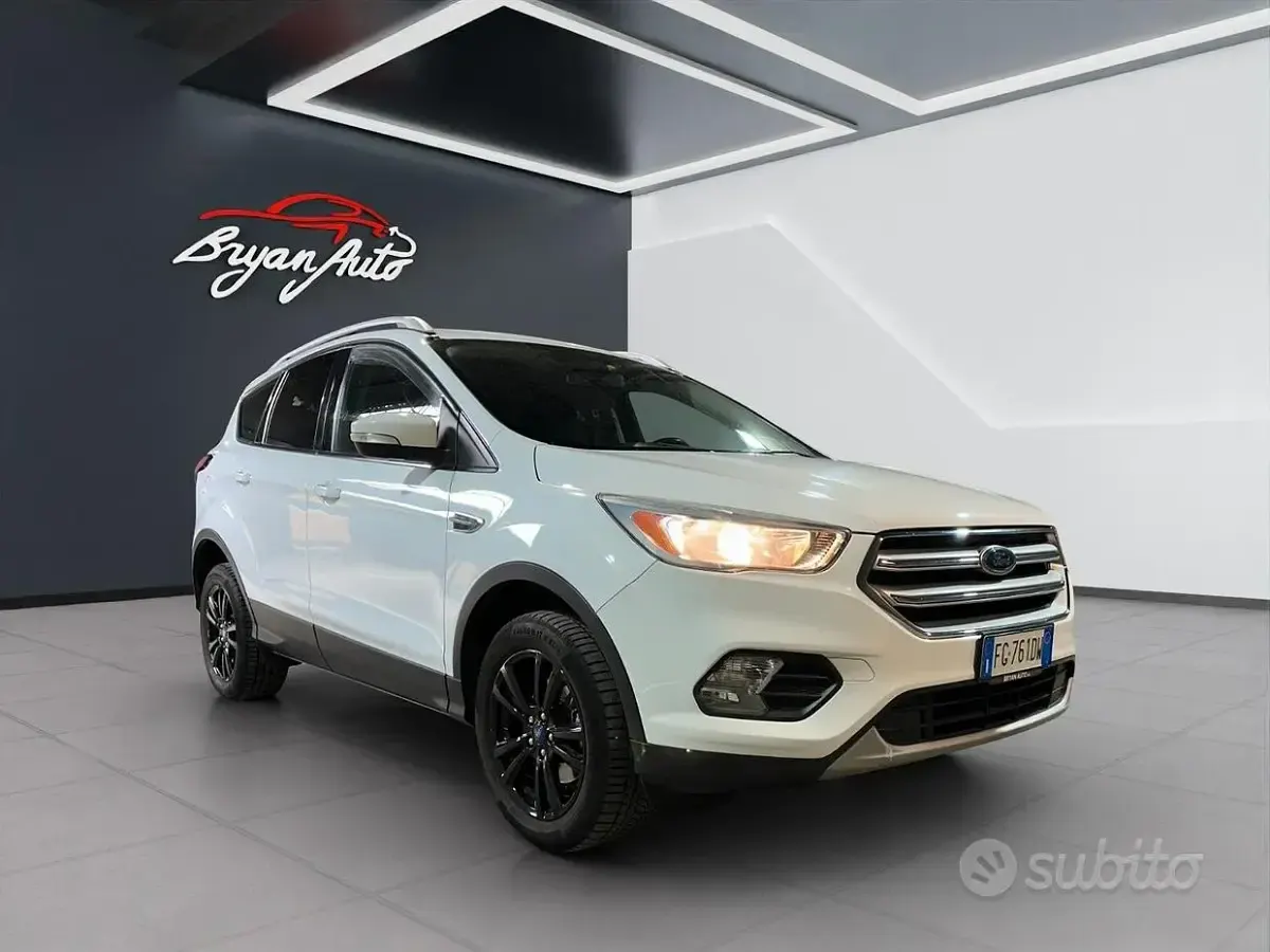 Usata Ford Kuga S 120 CV (88 kW) 2016 Bianco SUV