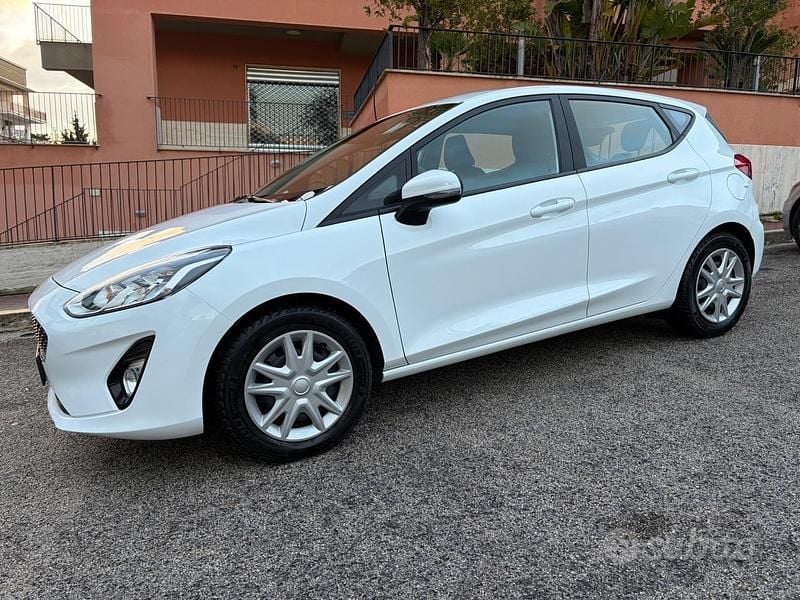Usata Ford Fiesta 85 CV (62 kW) 2020 Bianco Utilitaria