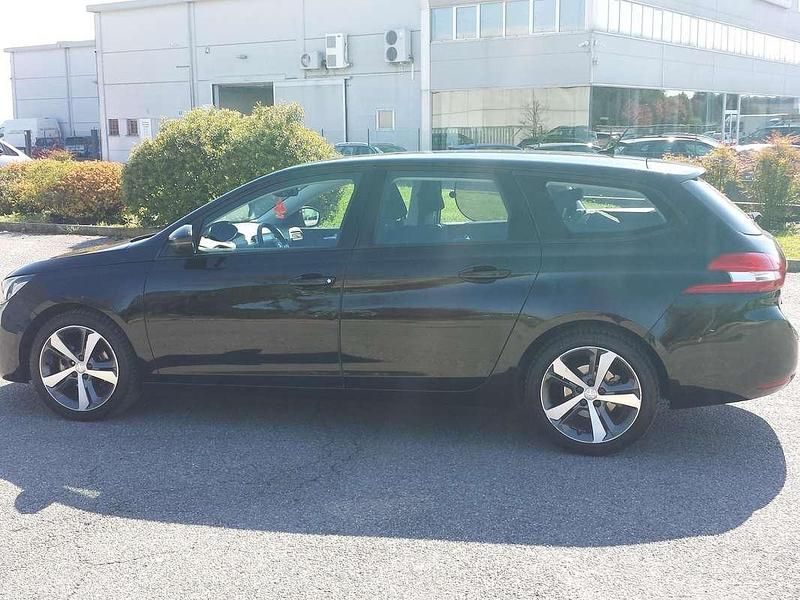 Usata Peugeot 308 Allure 120 CV (88 kW) 2017 Nero Station wagon