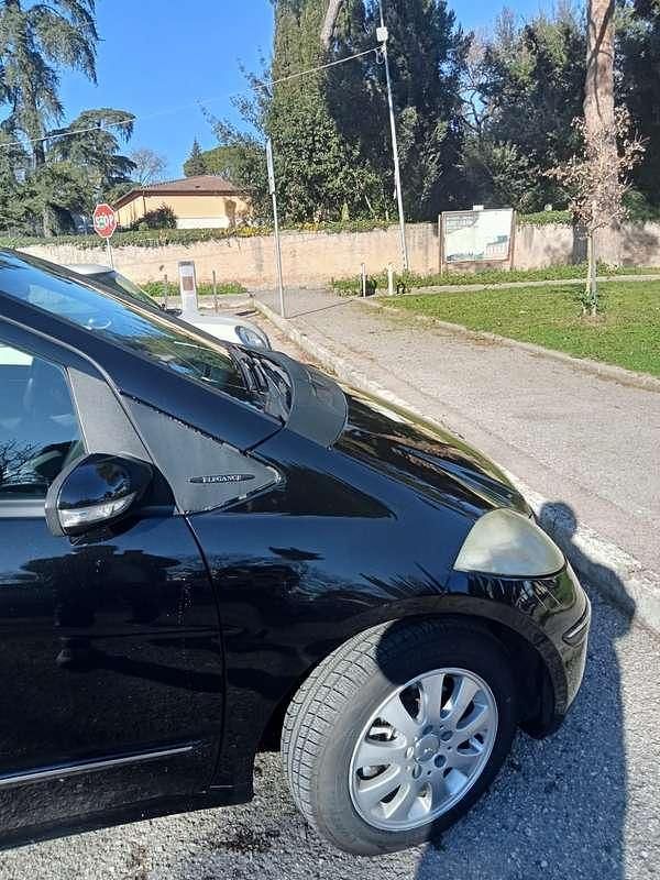 Usata Mercedes A180 Classic 109 CV (80 kW) 2007 Nero Utilitaria