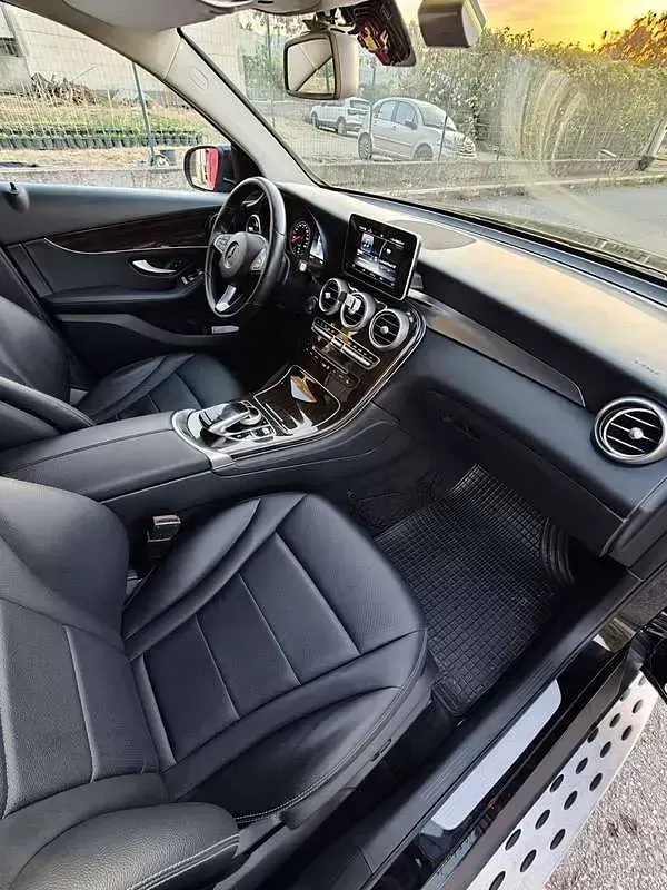 Usata Mercedes GLC250 Executive 204 CV (150 kW) 2018 Nero SUV